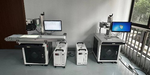激光打碼機正在逐步取代傳統(tǒng)噴墨機